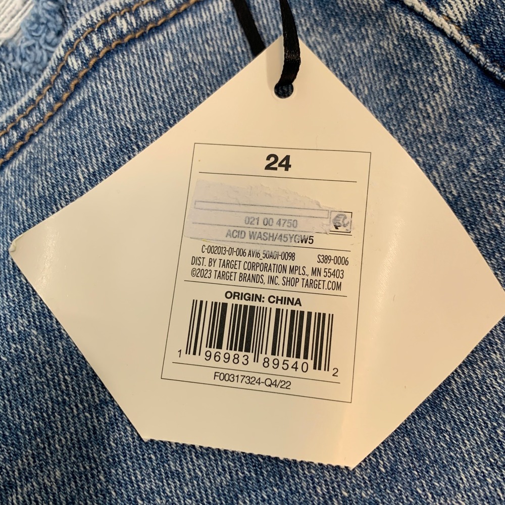 NEW AVA & VIV Acid Wash Denim High Rise Relaxed Bermuda‎ Short Size 24 - Picture 4 of 12